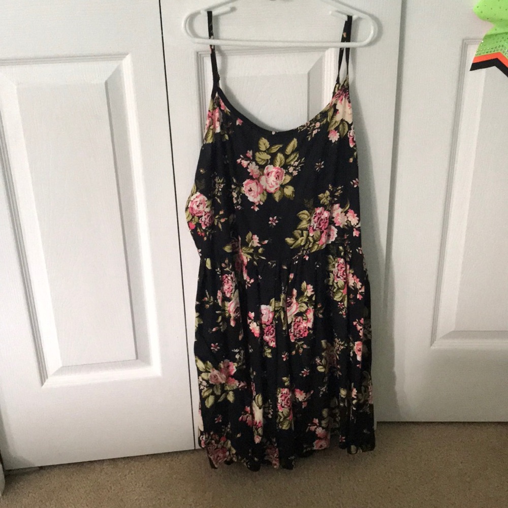 Beautiful floral romper!